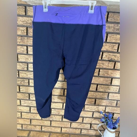 Plus size active leggings - Picture 3 of 5